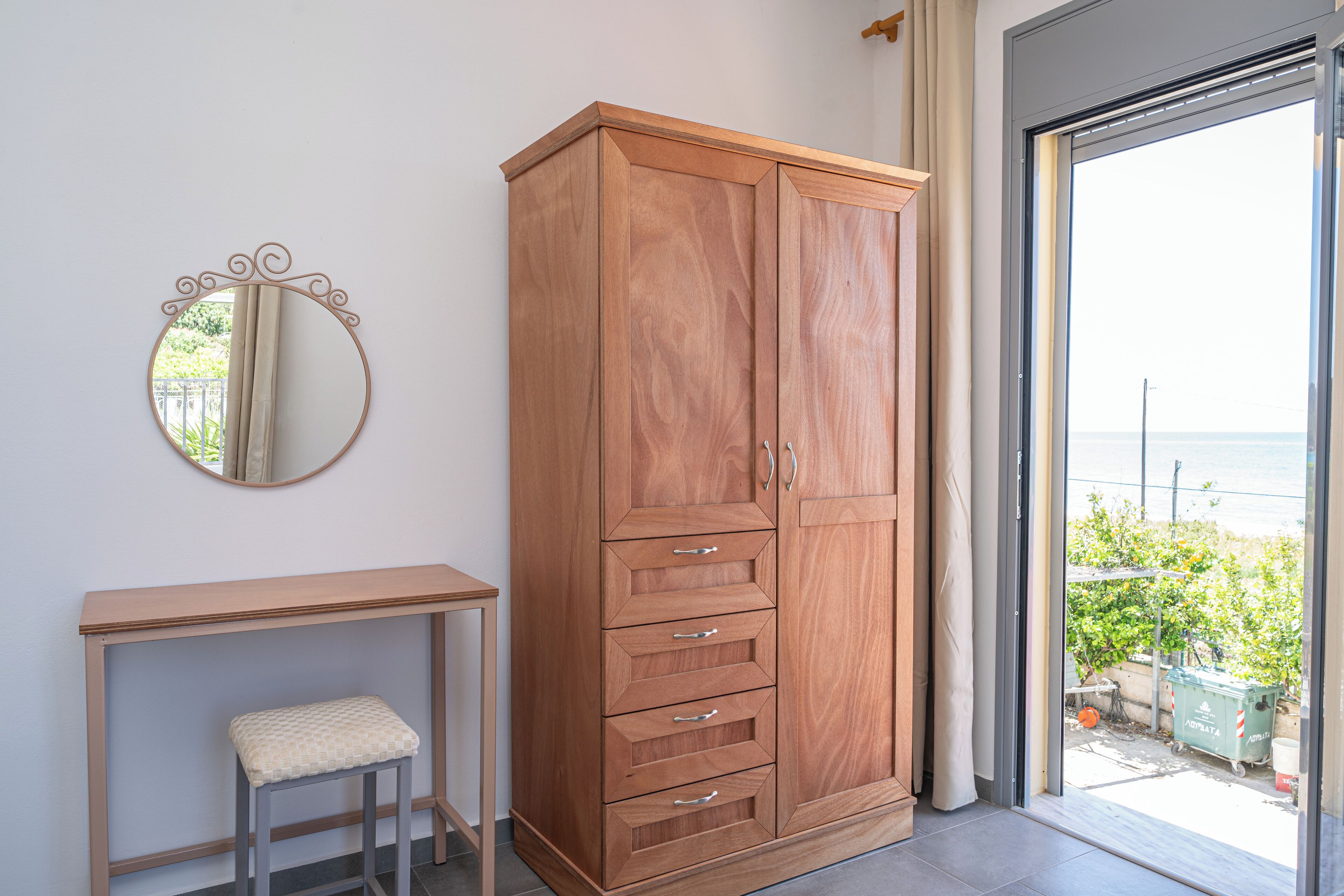 Apartment | In-room safe, free cots/infant beds, free WiFi, bed sheets