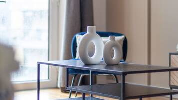 Apartment | Living area | 37-inch Smart TV with satellite channels, Netflix, streaming services