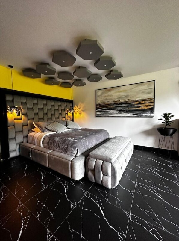 1 bedroom, free WiFi, bed sheets