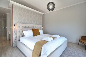 3 makuuhuonetta, silitysrauta/-lauta, Wi-Fi, vuodevaatteet