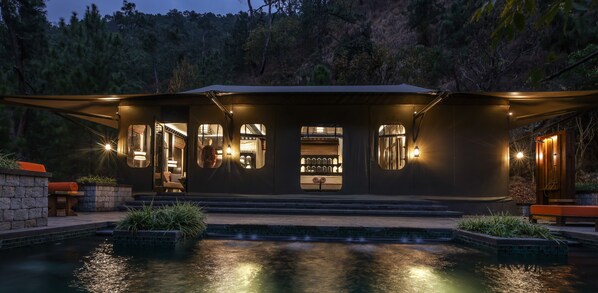 1 habitación, caja de seguridad en la habitación y wifi gratis