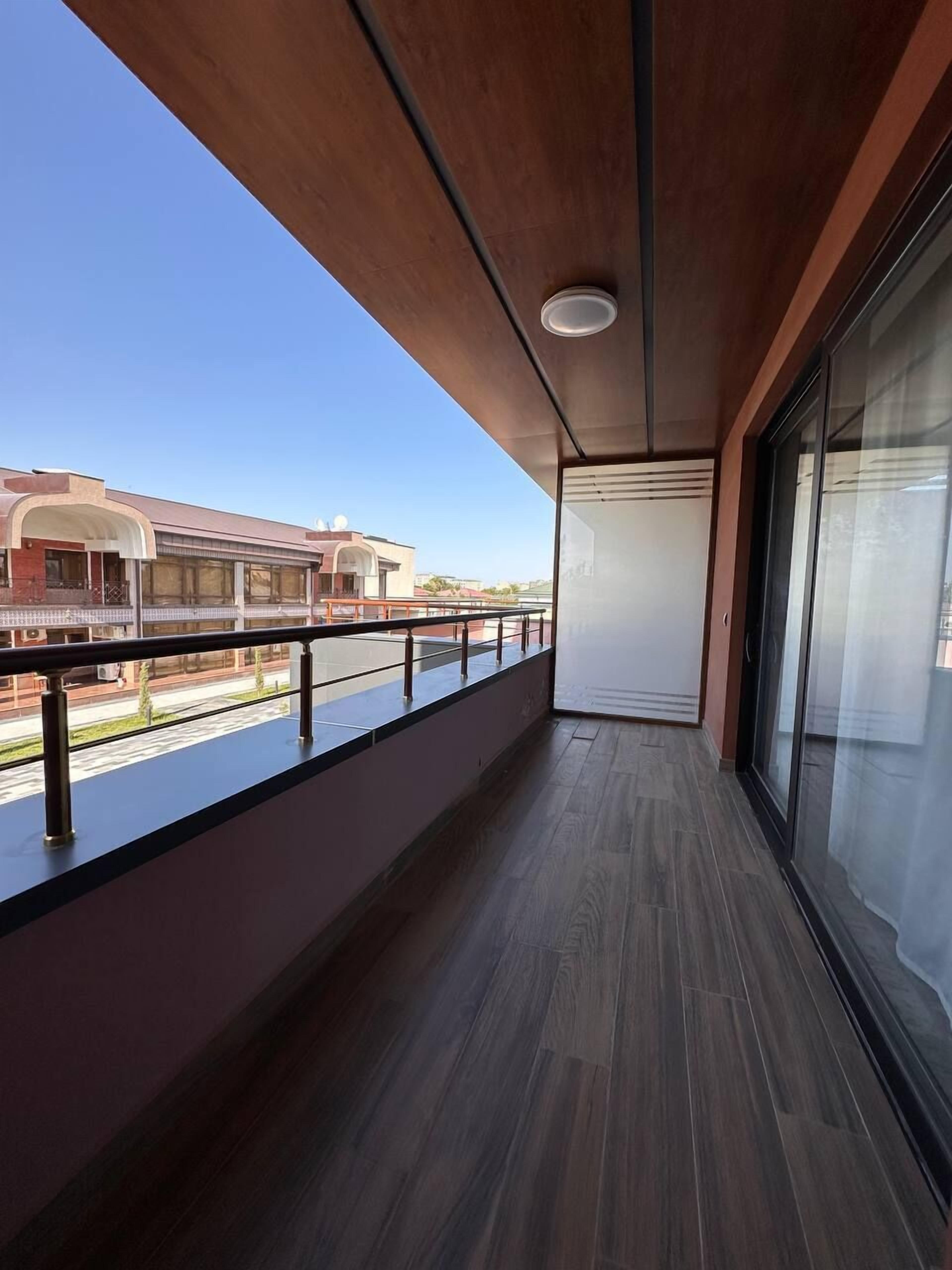 Coffre-fort, bureau, espace de travail pour ordinateurs portables