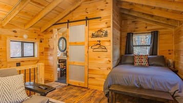 2 habitaciones, escritorio, tabla de planchar con plancha y wifi gratis