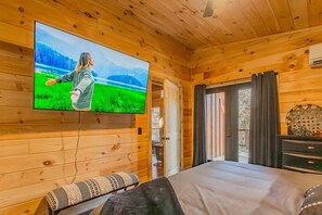 2 多间卧室、办公桌、熨斗/熨衣板、免费 WiFi