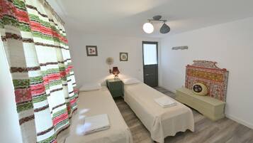 Double or Twin Room | Individually decorated, free WiFi