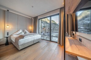 Standard Double Room | 羽絨被、客房內保險箱、免費無線上網、床單