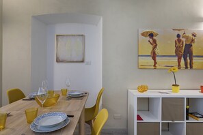 Leilighet – standard | Spiseområde på rommet