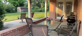 Private king suite DBQ