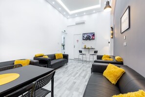 Smart TV - ⭐MODERN DESIGN ☕FREE-BEER & BREAKFAST ❤️AIRCO (Budapest)
