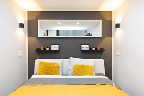 5 bedrooms, in-room safe, iron/ironing board, travel crib