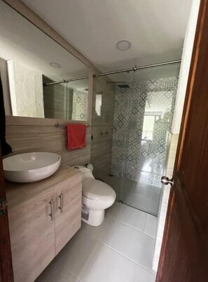 Bathroom - Lugar muy Tranquilo con el Suave Sonido del Río (Antioquia)