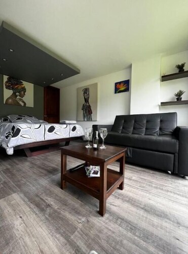 Lugar muy Tranquilo con el Suave Sonido del Río