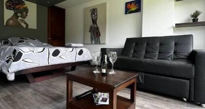 Lugar muy Tranquilo con el Suave Sonido del Río