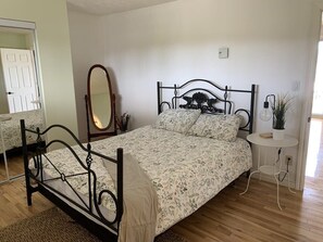 3 soverom, skrivebord, wi-fi og sengetøy