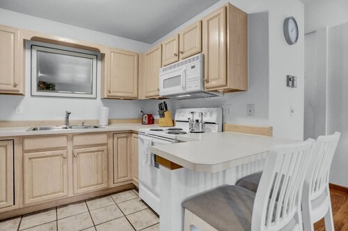 Pine Meadow Retreat S