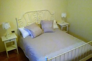 4 makuuhuonetta, silitysrauta/-lauta, vauvan matkasänky, ilmainen Wi-Fi