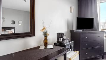 Standard Single Room | Select Comfort beds, desk, free rollaway beds, free WiFi