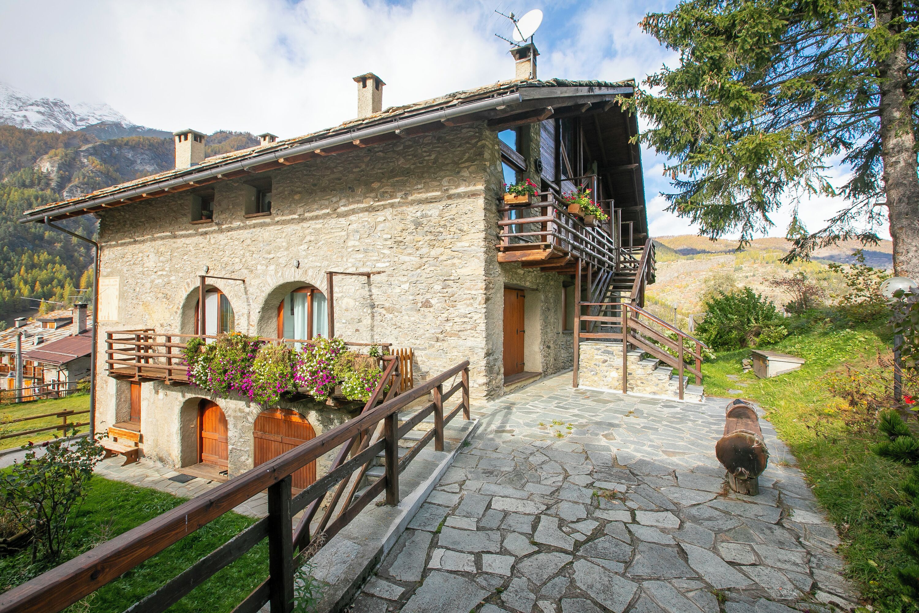 Standard-Apartment, Mehrere Schlafzimmer, Bergseite (Romito Lodge Apartment Mountain) | Aussenbereich