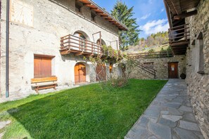 Standard Apartment, Multiple Bedrooms, Mountainside (Romito Lodge Apartment Mountain) | Garden - Romito Lodge Apartment Mountain Retreat (Cesana Torinese)
