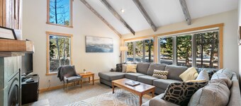 Mountain Views from Private Hot Tub and Balcony and Large Windows