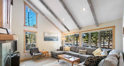 Mountain Views from Private Hot Tub and Balcony and Large Windows