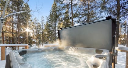 Mountain Views from Private Hot Tub and Balcony and Large Windows