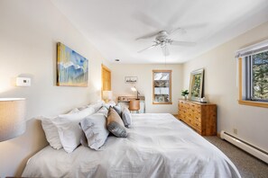 4 Schlafzimmer, Schreibtisch, kostenloses WLAN, Bettwäsche