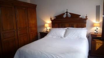 2 chambres, fer et planche Ă  repasser, lit parapluie, Wi-Fi gratuit