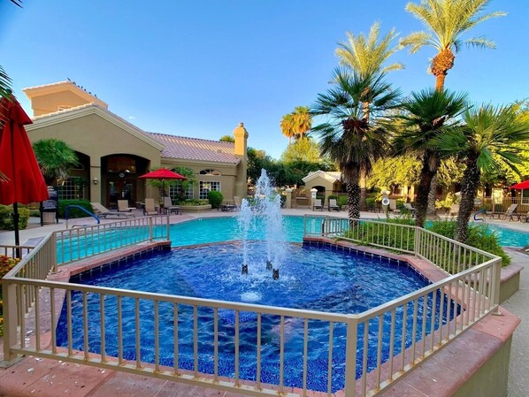 Condo, 2 habitaciones | Alberca | Alberca climatizada