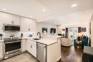Condo, 2 Bedrooms | Private kitchen | Fridge, oven, coffee/tea maker, toaster - 303 Fallridge Condominiums 3 Bedroom Condo by RedAwning (Vail)
