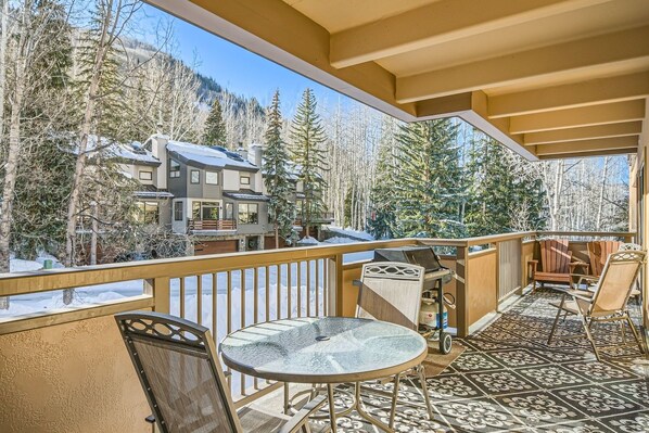 Apartment, 2 Schlafzimmer | Speisen im Freien