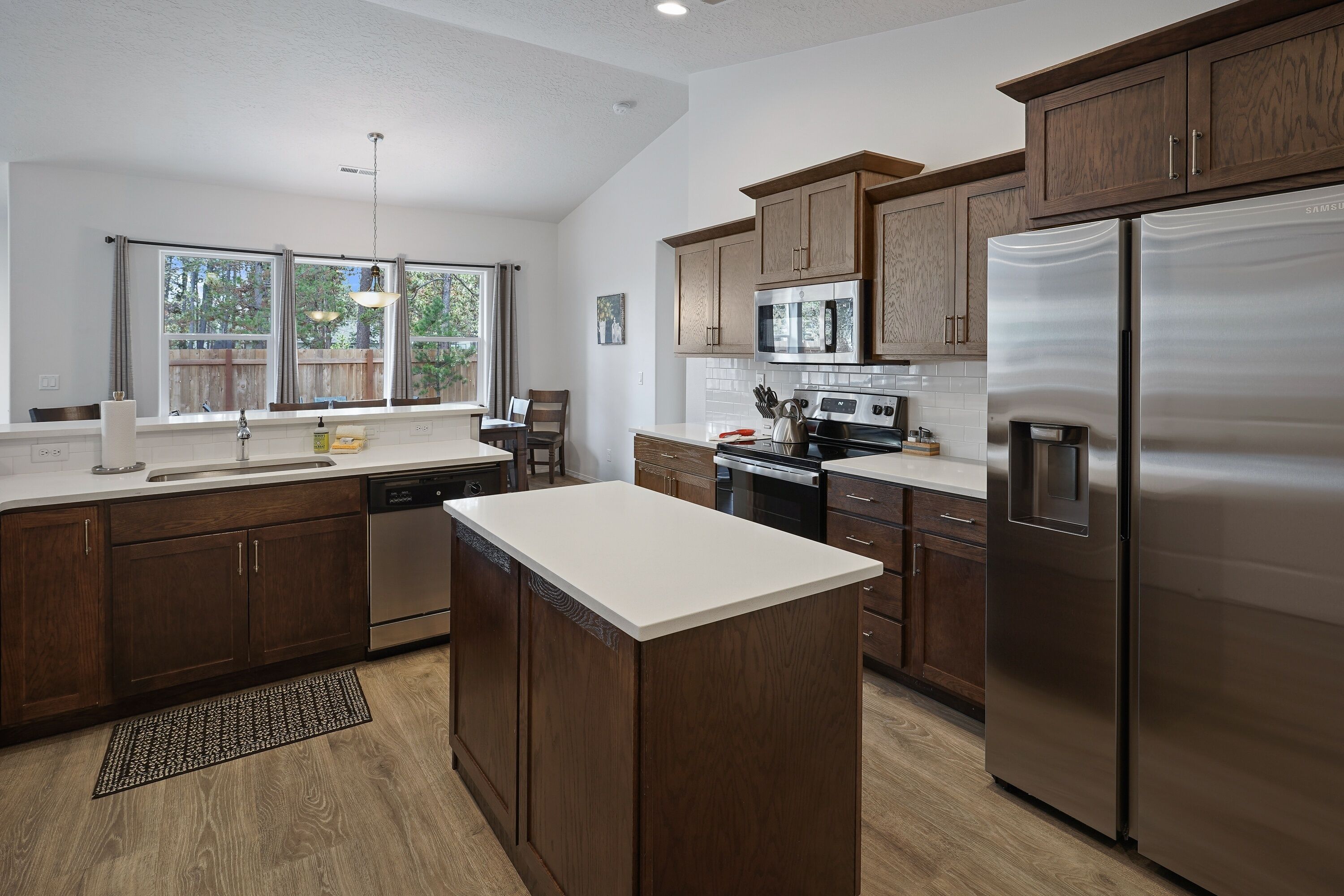 House, 4 Bedrooms | Private kitchen | Fridge, oven, coffee/tea maker, toaster