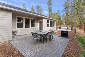 House, 4 Bedrooms | Outdoor dining