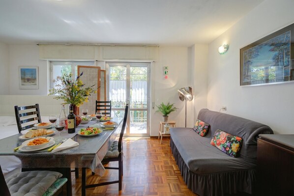 Family Apartment, Multiple Bedrooms (Studio Saturno 23 in the city center) | View from room