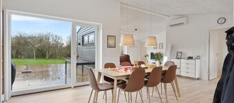 Amazing home in Spøttrup with WiFi