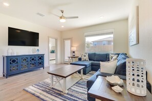 House (4 Bedrooms) | Interior - 10 Mi to Dtwn: Bright Austin Gem w/ Pool Access (Austin)