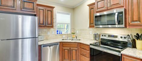 House (2 Bedrooms) | Interior