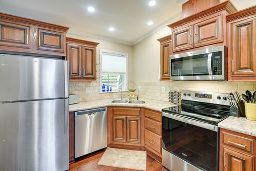 The Hammock Cottage w/ Fire Pit < 1 Mi to Beach!