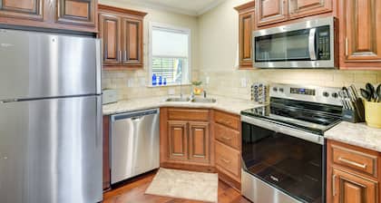 The Hammock Cottage w/ Fire Pit < 1 Mi to Beach!