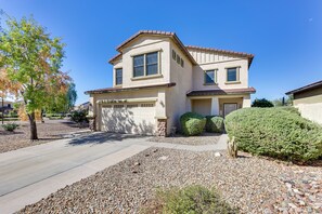 House (3 Bedrooms) | Interior - Spacious Surprise Home w/ Outdoor Pool + Game Room (Surprise)