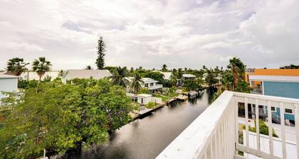 Waterfront Key West Oasis w/ Float Dock!