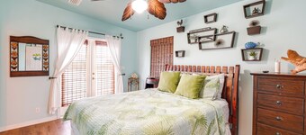 Waterfront Key West Oasis w/ Float Dock!