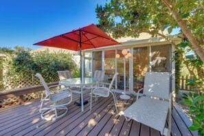 Apartment (2 Bedrooms) | Front of property
