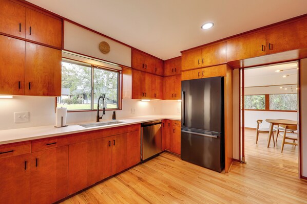 House (3 Bedrooms) | Interior