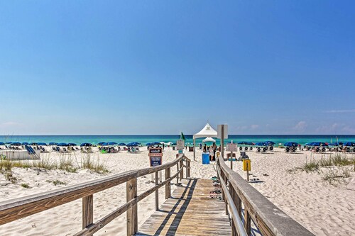 Pensacola Beach Retreat w/ Direct Beach Access!