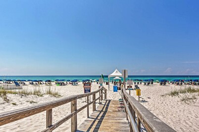Pensacola Beach Retreat w/ Direct Beach Access!