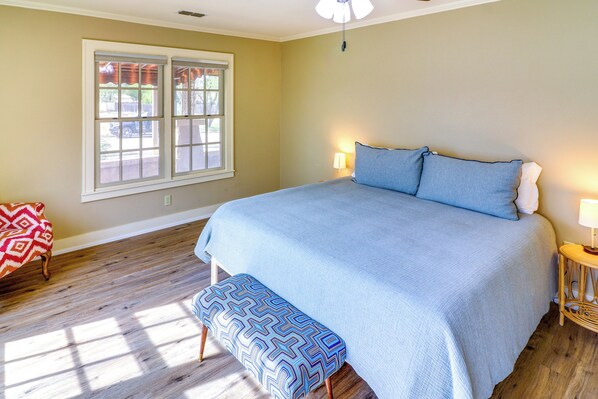 House (2 Bedrooms) | Interior