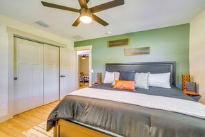 House (3 Bedrooms) | Interior - Lakefront Inverness Getaway w/ Kayaks & Bikes! (Inverness)