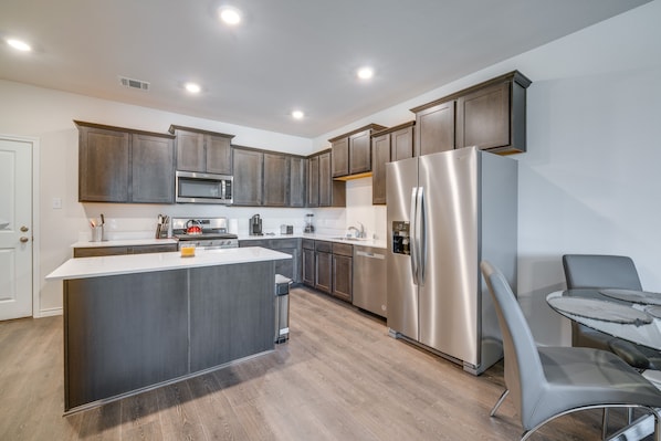 Oven, stovetop, dishwasher, blender