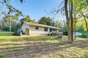 House (3 Bedrooms) | Interior - Private Boat Dock: Family-friendly Grove Getaway (Grove)